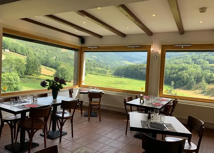 Bar Restaurant Des Voyageurs 2* Le Falgoux