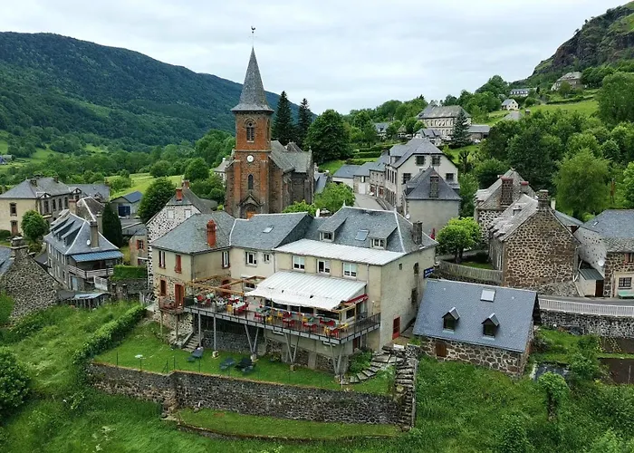 Bar Restaurant Des Voyageurs 2* Le Falgoux