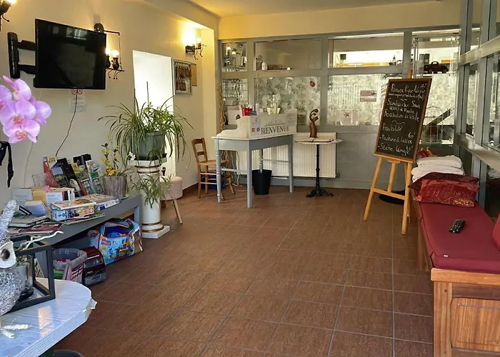 Bar Restaurant Des Voyageurs 2* Le Falgoux