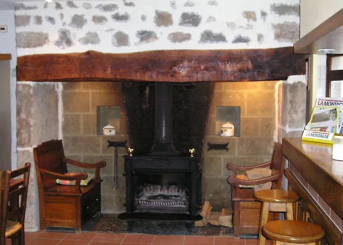 Bar Restaurant Des Voyageurs 2* Le Falgoux